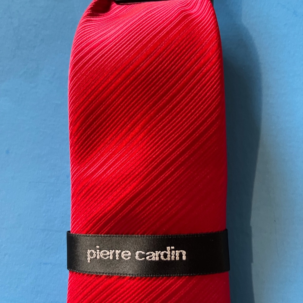 SELLING PIERRE CARDIN TIE FOR MEN SIZE 58”LONG x 7 LARGE COLOR RED BNWT